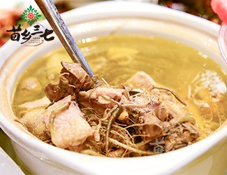 用三七燉小公雞給青少年喝，可以長高嗎