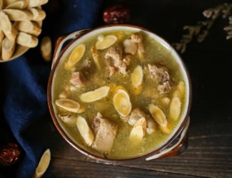 補(bǔ)氣健脾，你想要的這碗湯給你——三七黃芪燉母雞