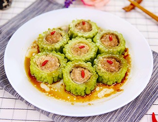 三七怎么吃：三七粉三七花苦瓜釀肉，原來苦也是種美味